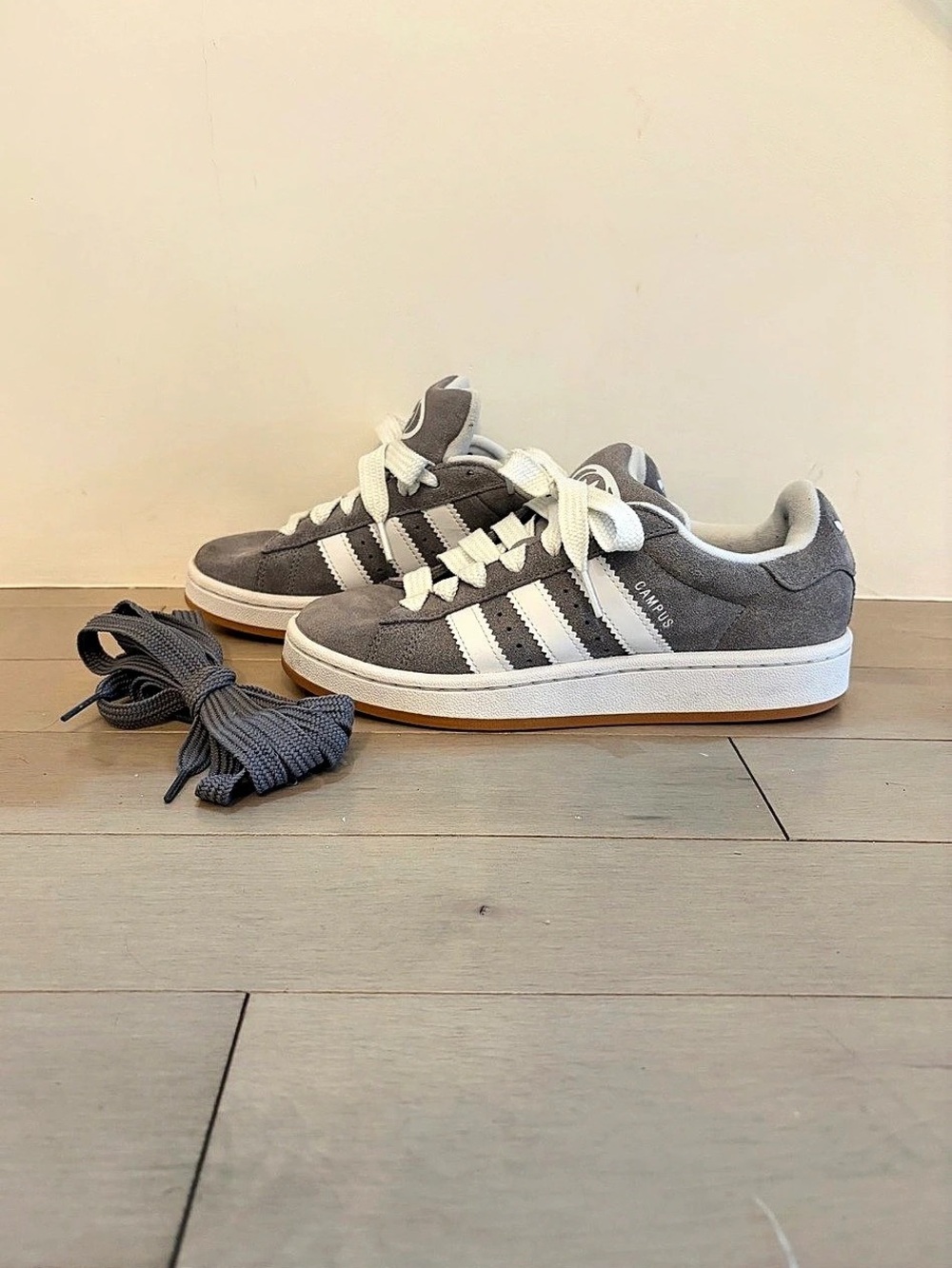 Adidas - Juniors - Campus 00s - Grey Three & Cloud White - Size US 5 !! 🩶